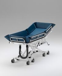 Duschliegen Duschwagen von Kindergrösse bis XXL